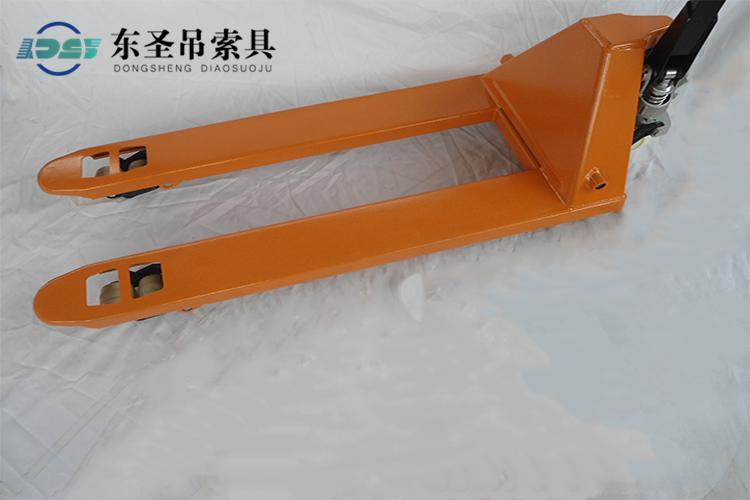 如果手動(dòng)叉車在作業(yè)過(guò)程中出現(xiàn)時(shí)轉(zhuǎn)向受阻的問(wèn)題如何解決